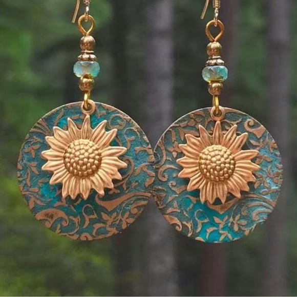 Sulé Jewelry - Boho Sunflower Earrings 🌻